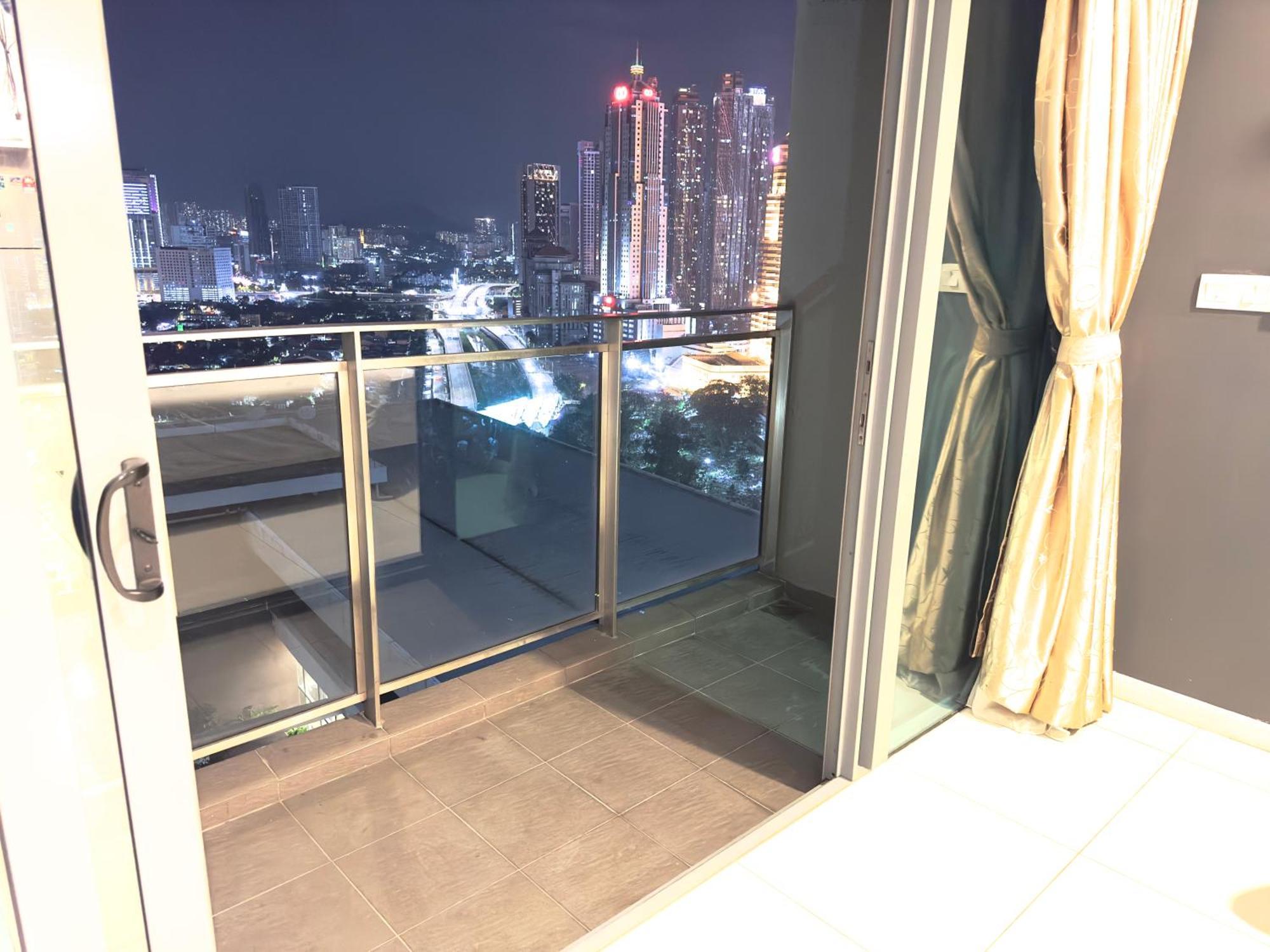 Summer Klcc By Hibernate